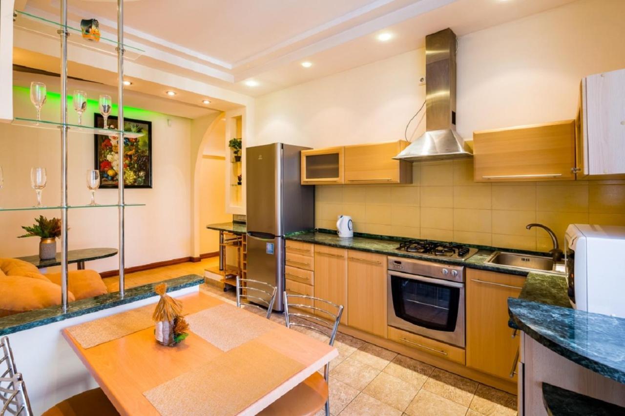 Alfa Apartments Ivana Franka Lviv Ngoại thất bức ảnh